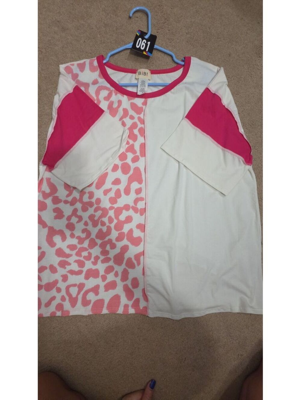 NWOT BIBI White and pink leopard tee